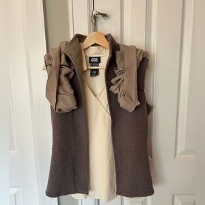 Disney’s Rey 3-piece costume set from Ahch-To (vest,shirt,arm wraps)